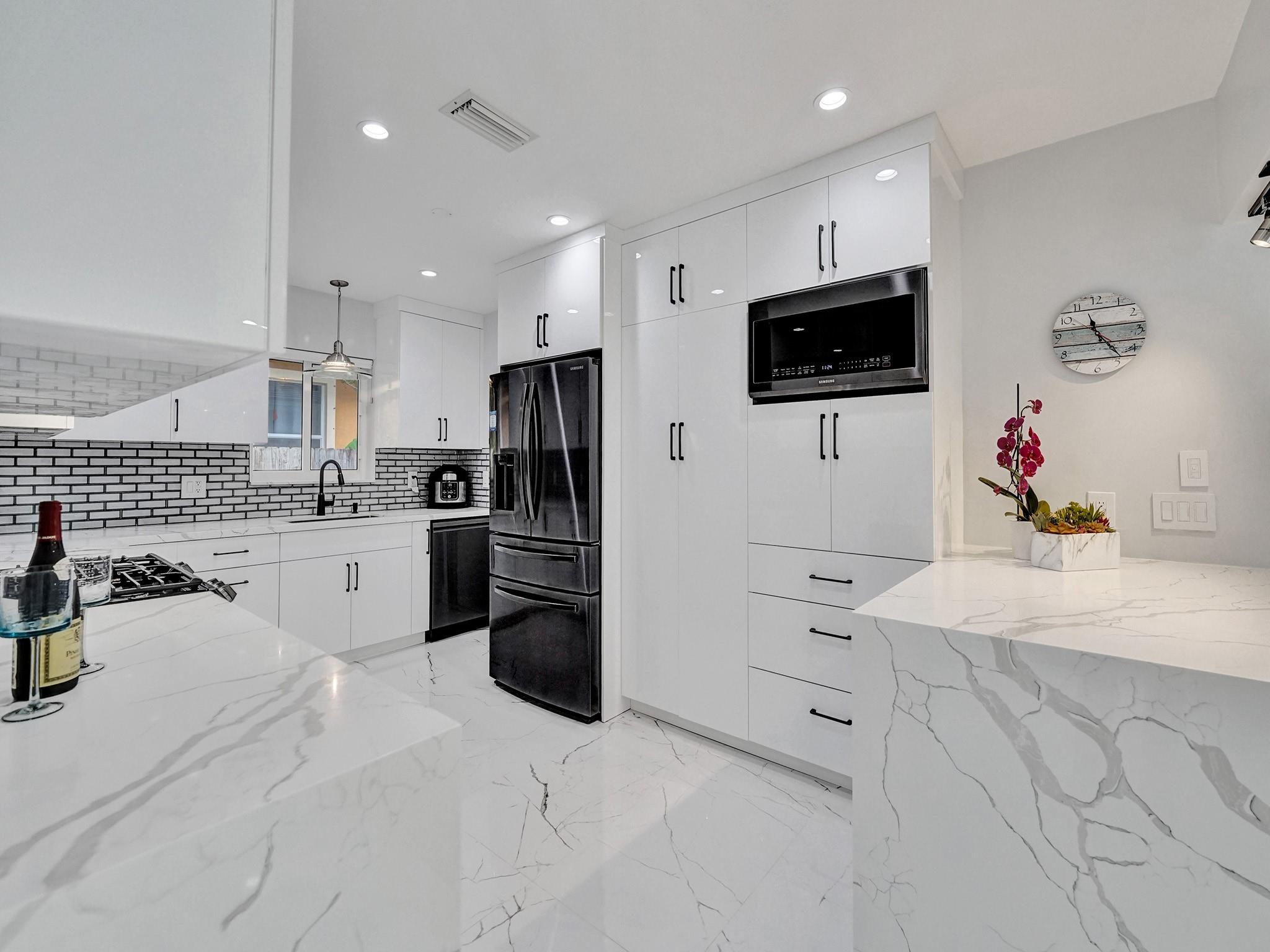 3204 Robbins Rd Pompano Beach, FL 33062