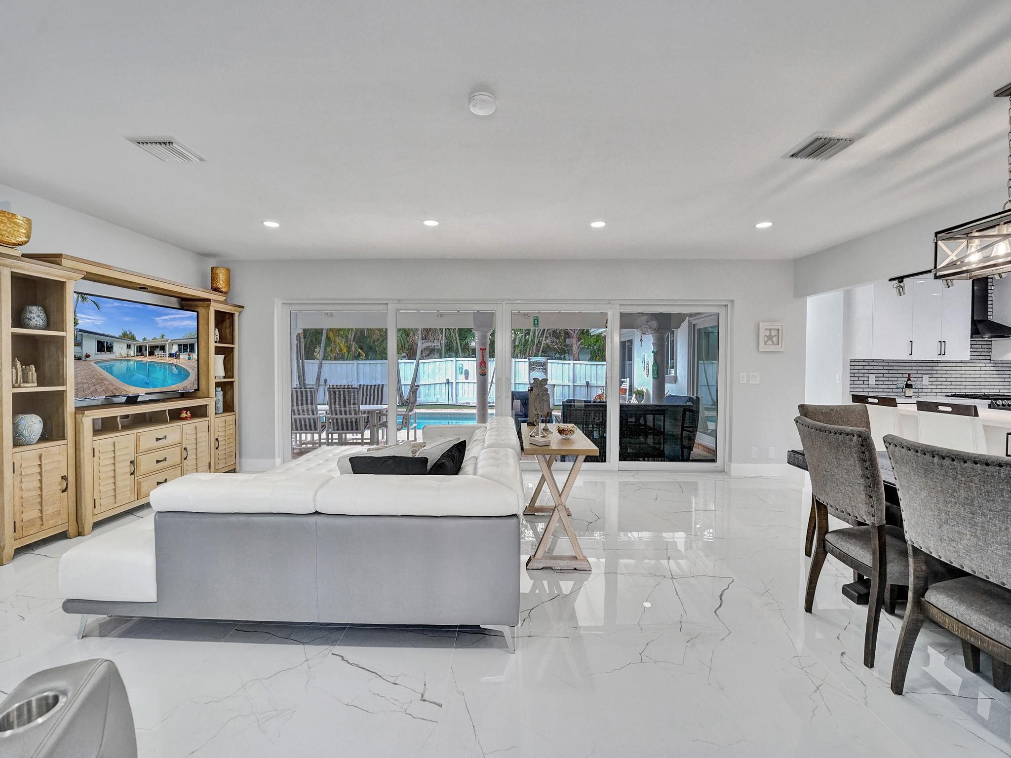 3204 Robbins Rd Pompano Beach, FL 33062