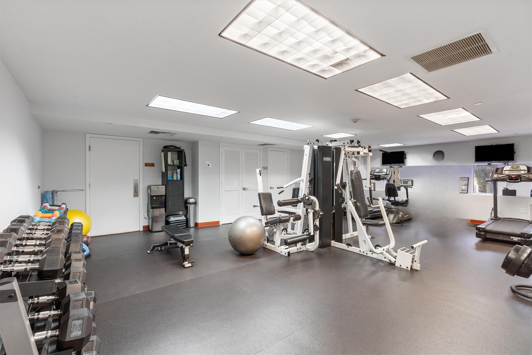 209 N Birch Rd #401 Fort Lauderdale, FL 33304