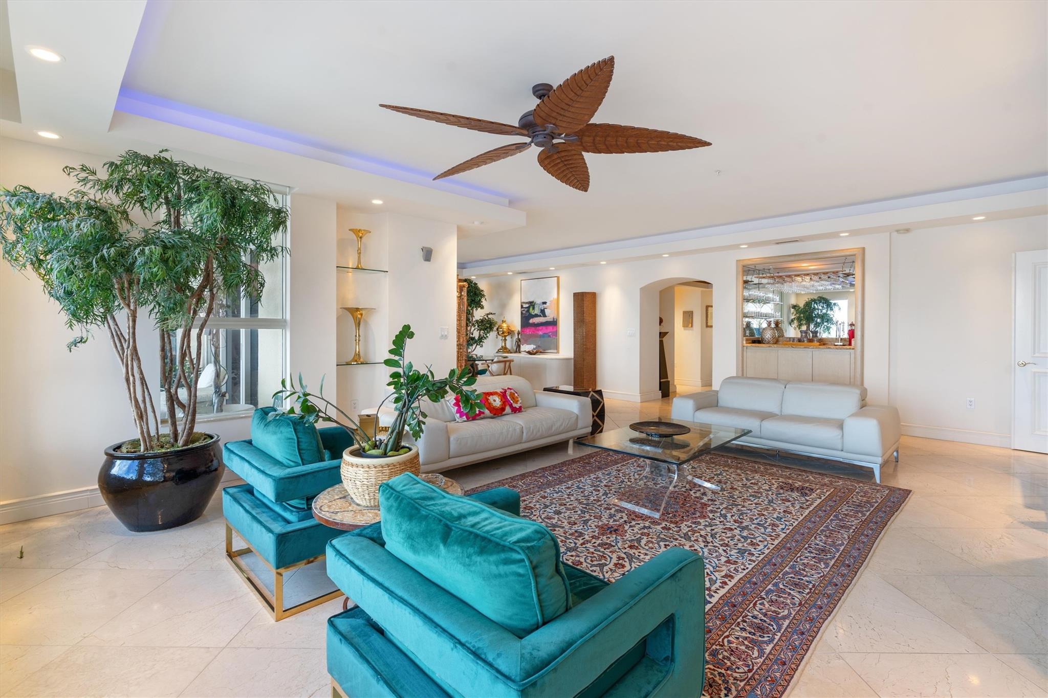 209 N Birch Rd #401 Fort Lauderdale, FL 33304