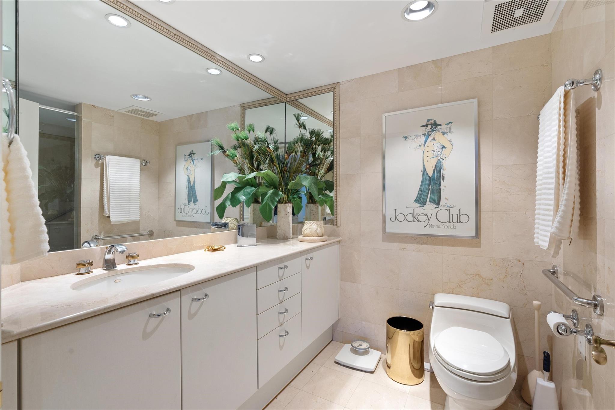 209 N Birch Rd #401 Fort Lauderdale, FL 33304