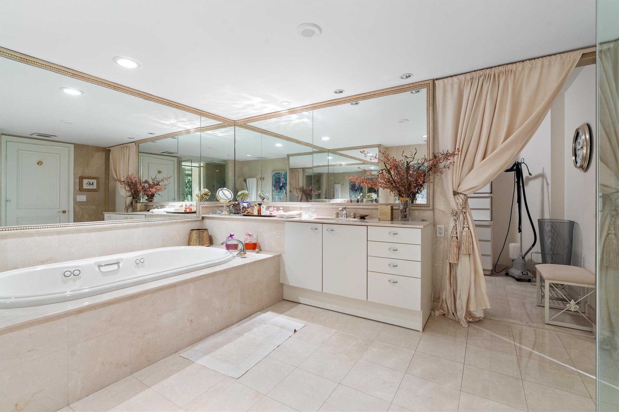 209 N Birch Rd #401 Fort Lauderdale, FL 33304