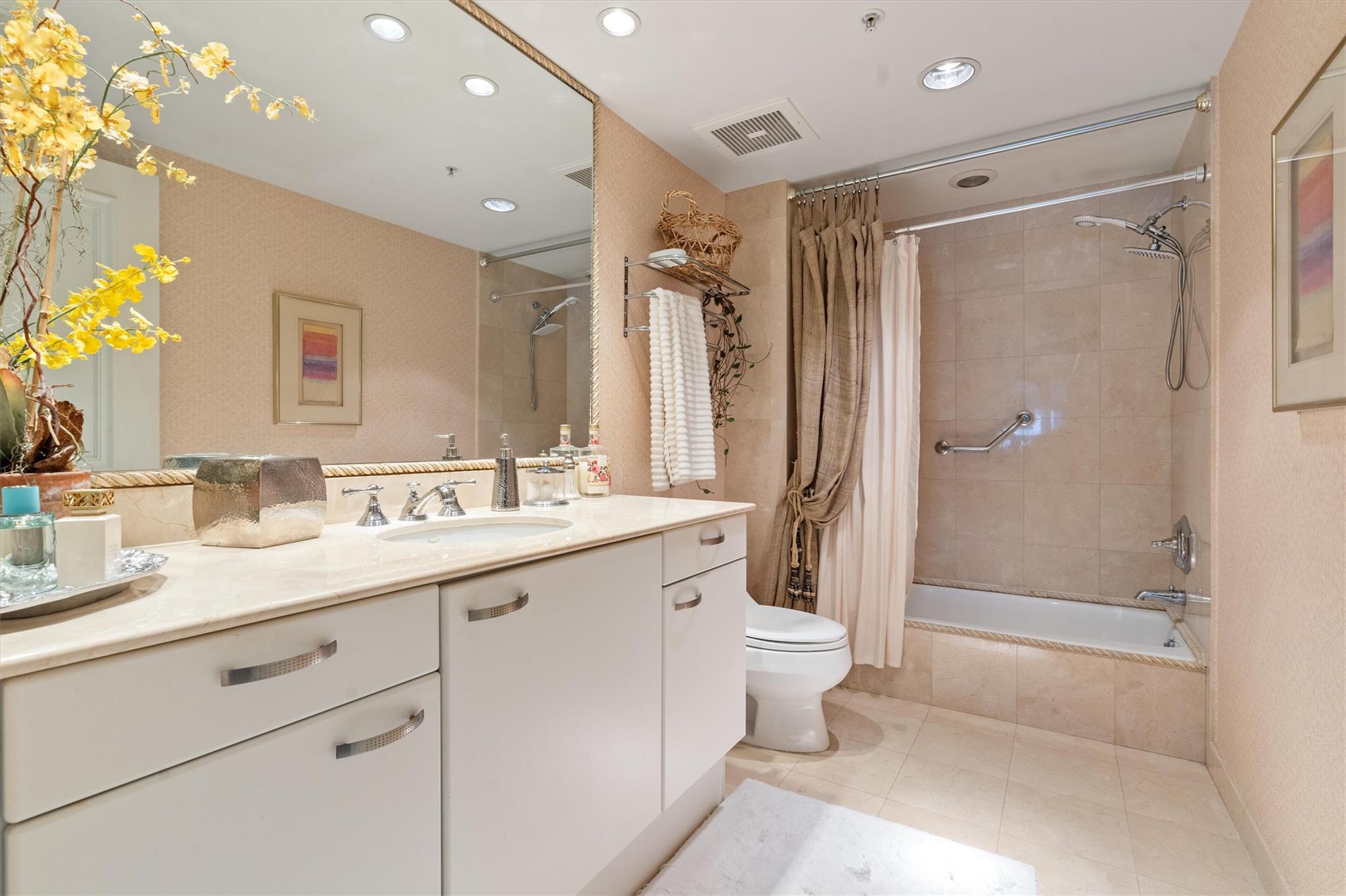 209 N Birch Rd #401 Fort Lauderdale, FL 33304