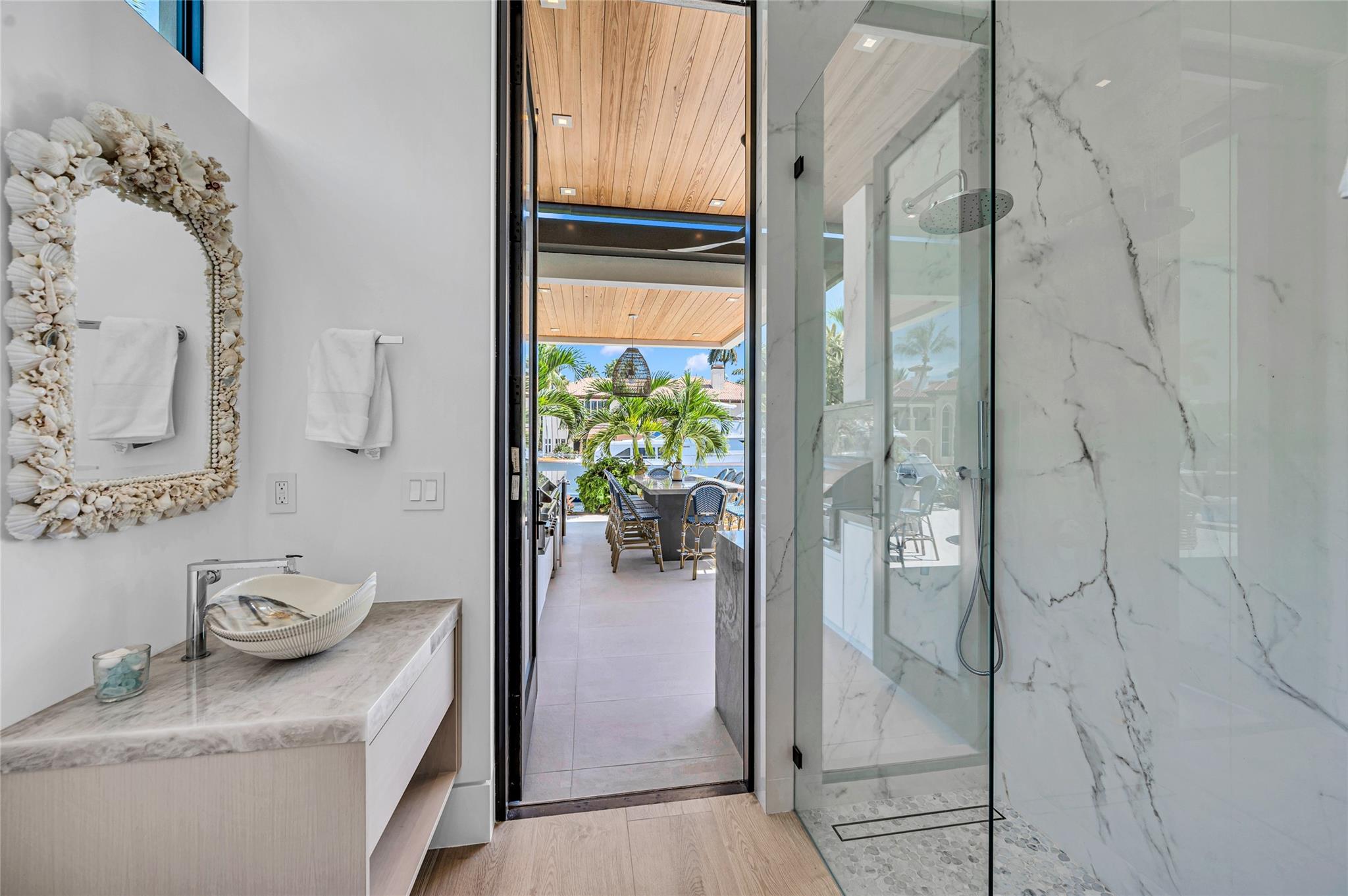 408 Coral Way Fort Lauderdale, FL 33301 408 Coral Way Fort Lauderdale, FL 33301