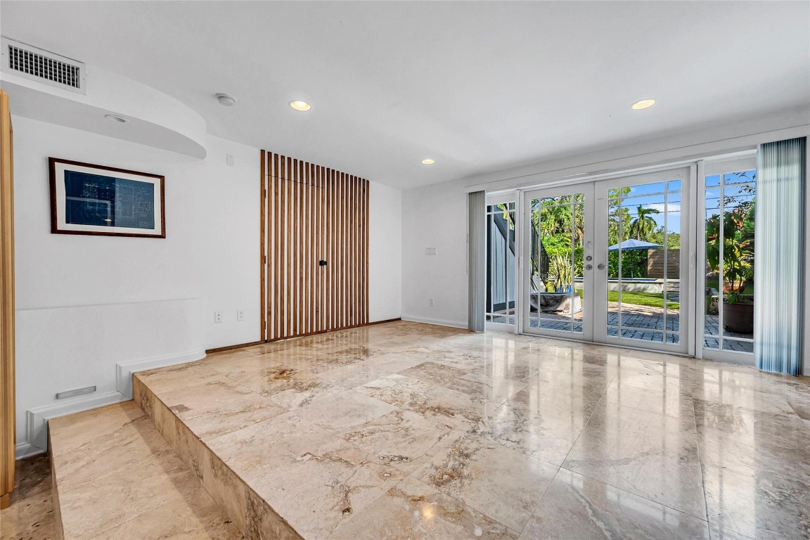 744 NE 18th Ave Fort Lauderdale, FL 33304