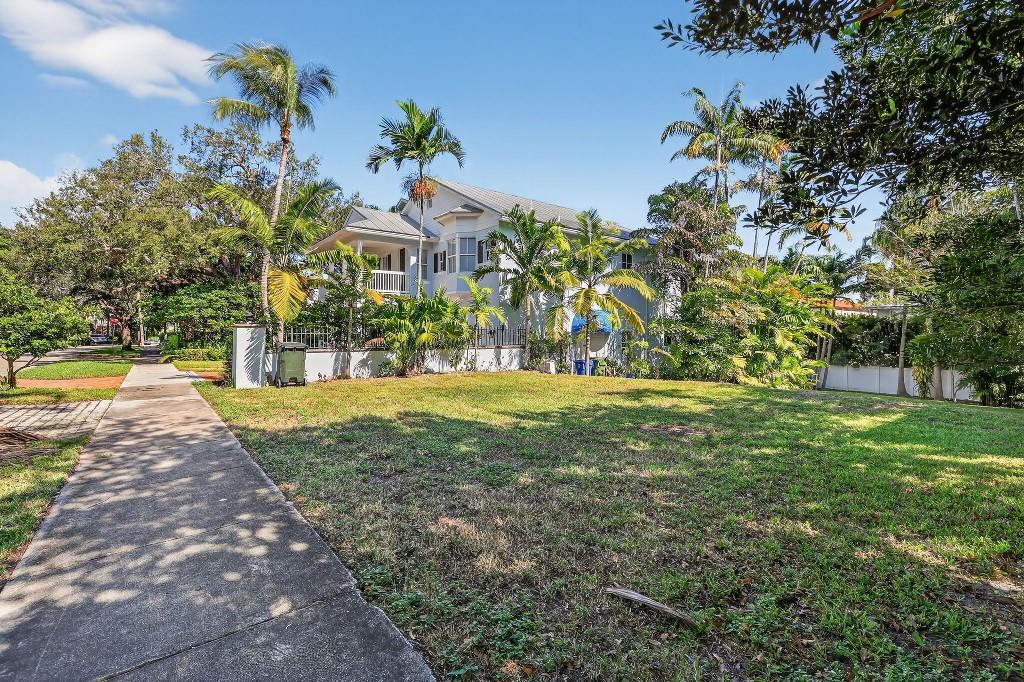 1018 SE 13th Ter Fort Lauderdale, FL 33316