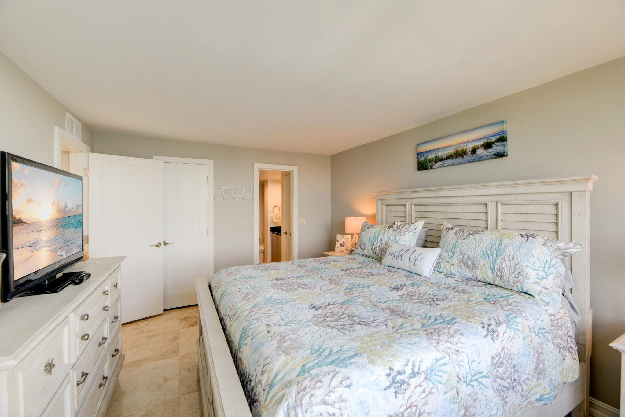 1 Las Olas Cir #1205 Fort Lauderdale, FL 33316