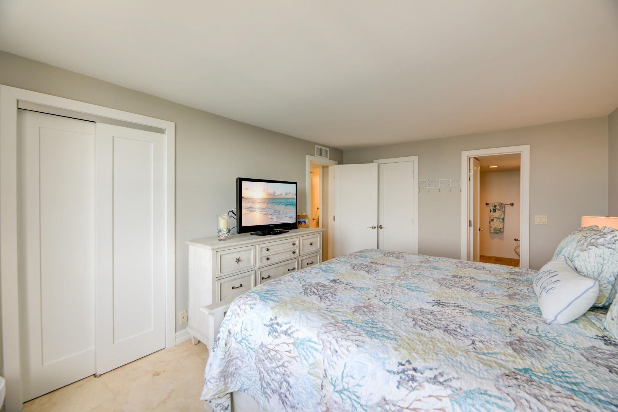 1 Las Olas Cir #1205 Fort Lauderdale, FL 33316