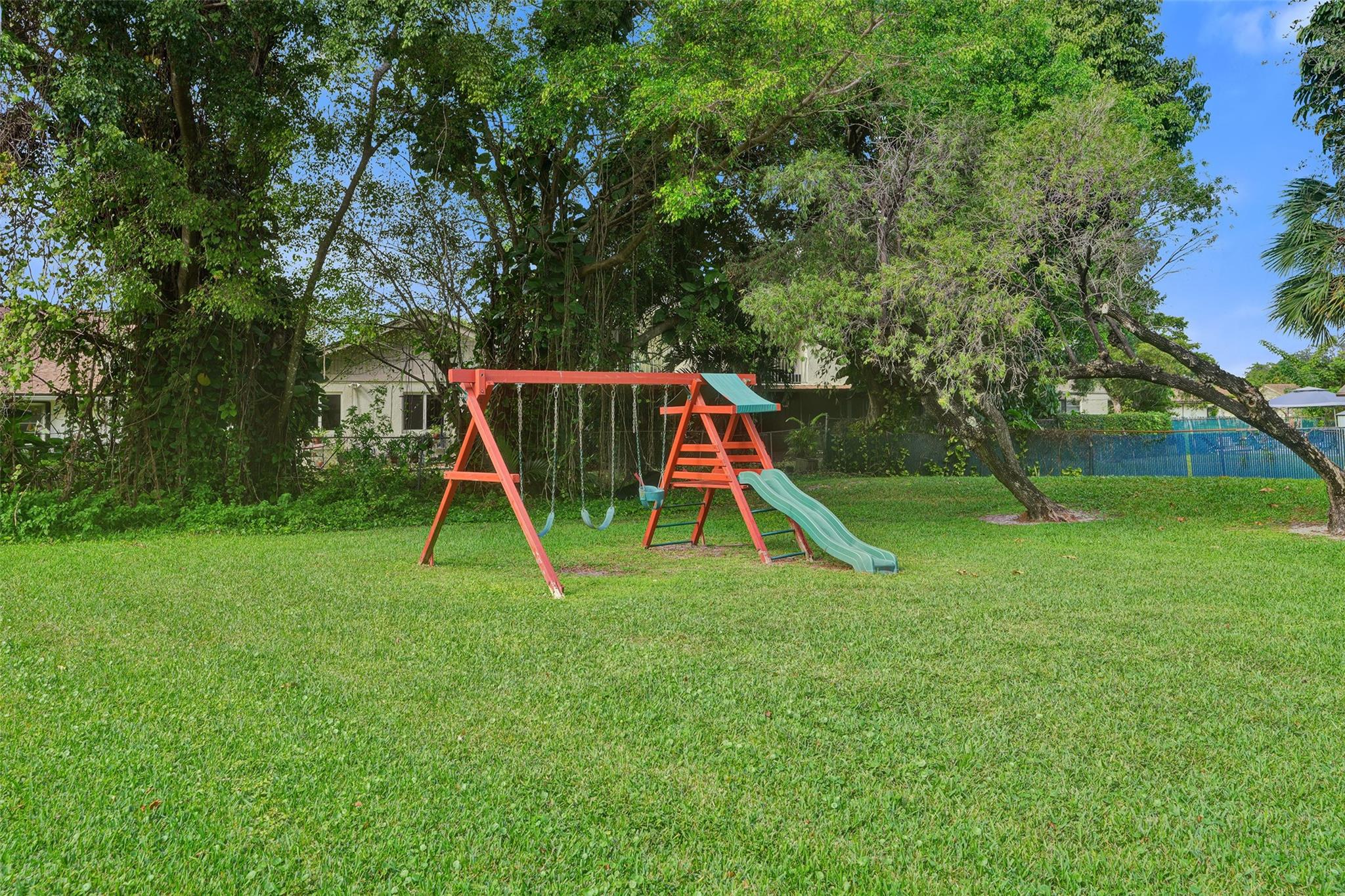 7175 Nova Dr #108 Davie, FL 33317