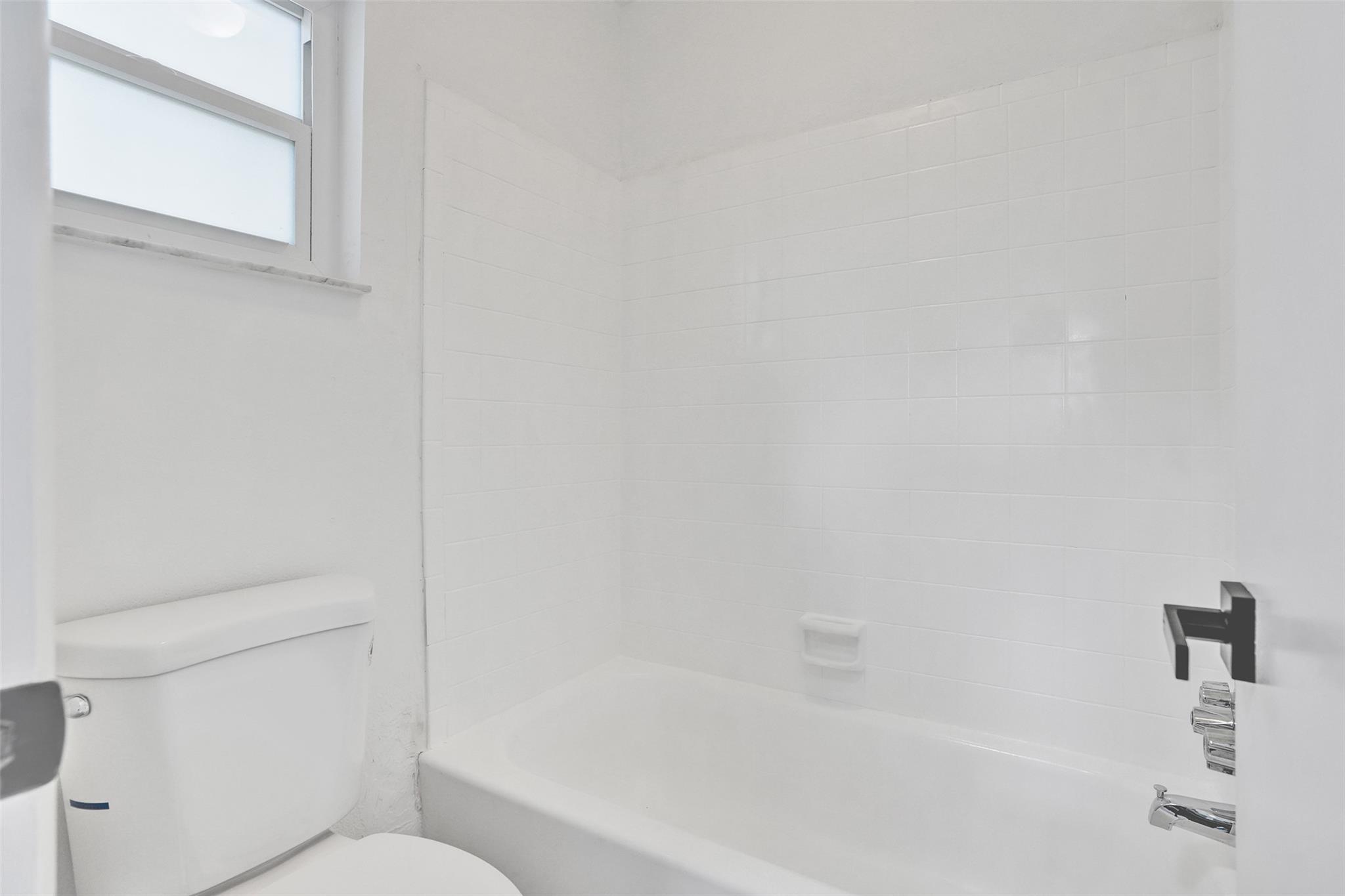 7175 Nova Dr #108 Davie, FL 33317