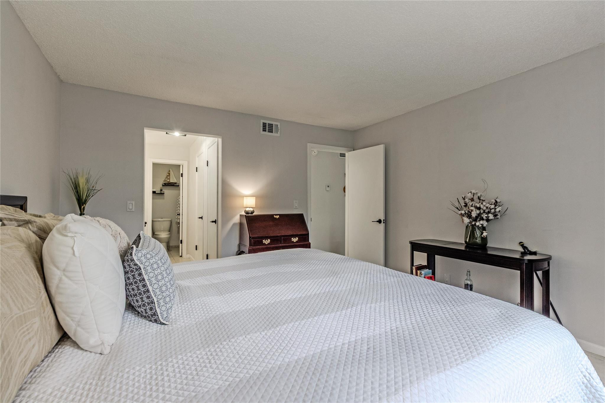 6521 Bay Clb #1 Fort Lauderdale, FL 33308