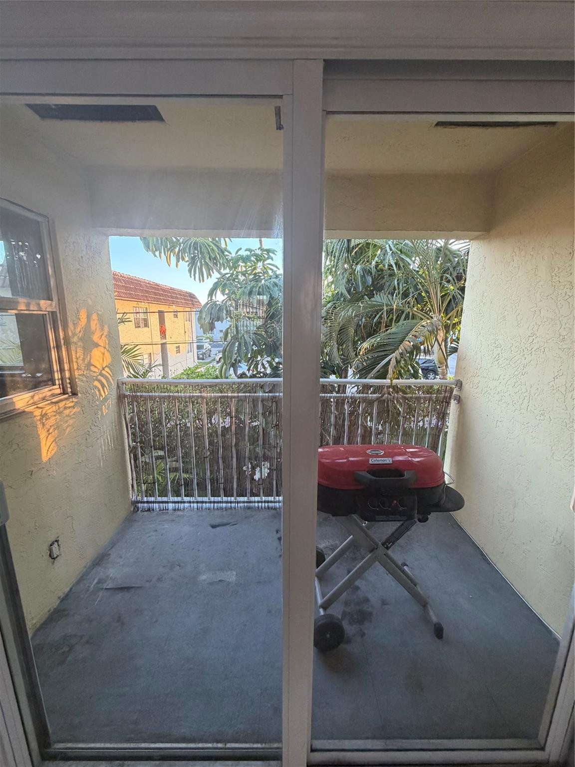 2110 NE 42nd #E Lighthouse Point, FL 33064