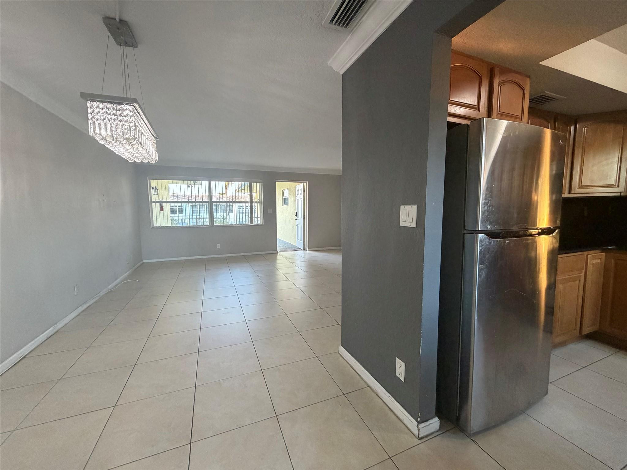 2110 NE 42nd #E Lighthouse Point, FL 33064