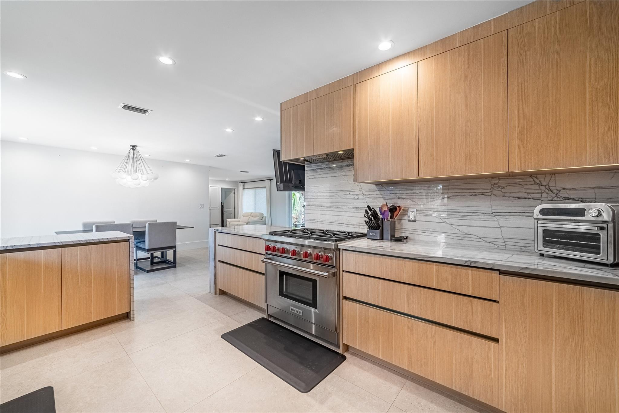 1412 NE 57th Fort Lauderdale, FL 33334