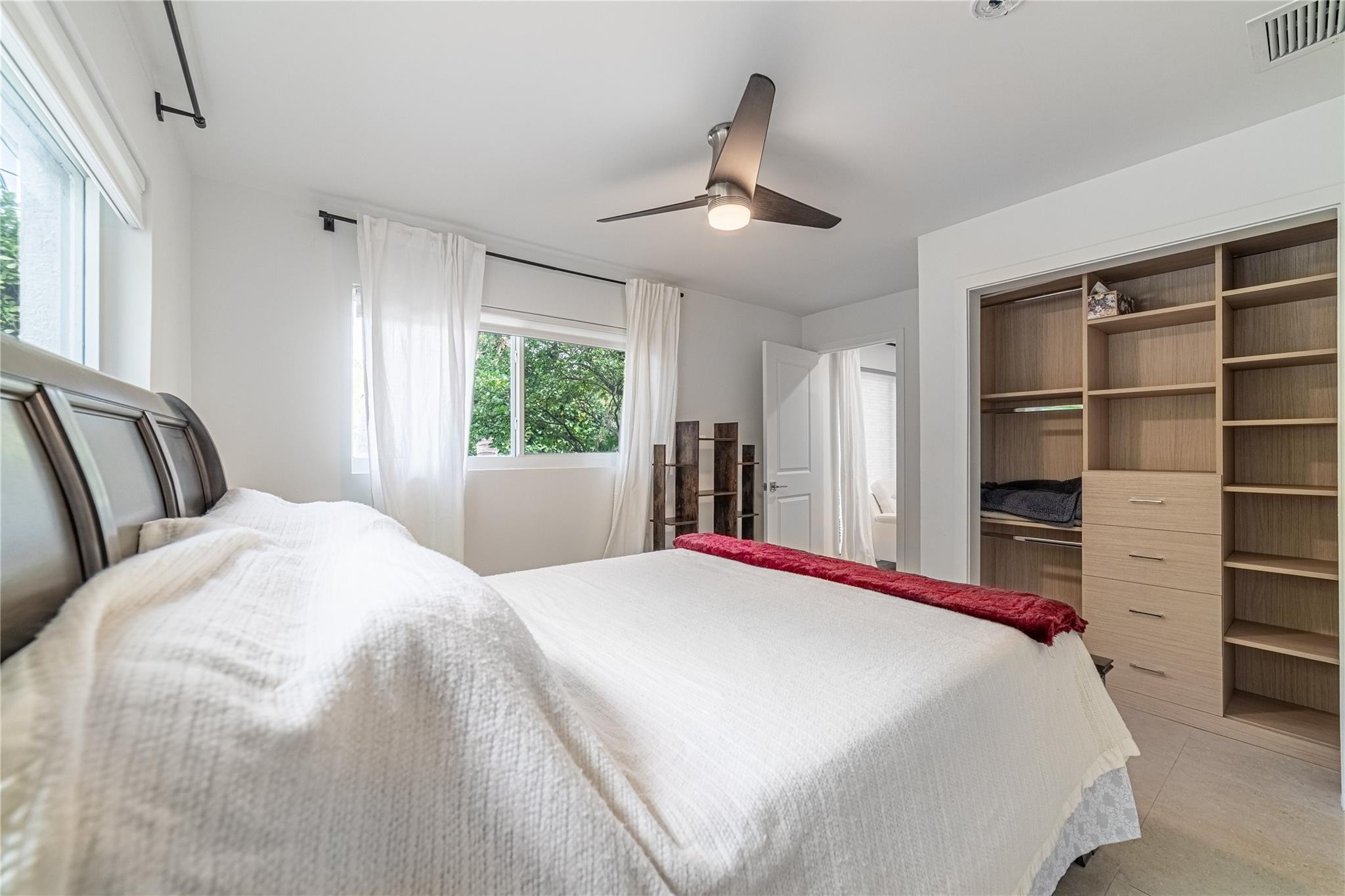 1412 NE 57th Fort Lauderdale, FL 33334