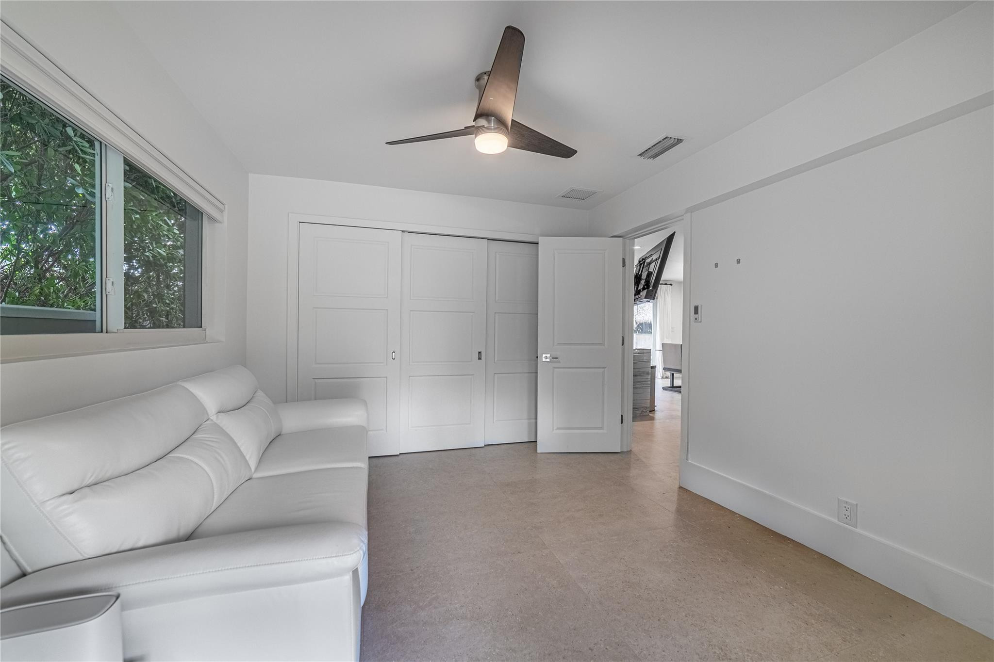 1412 NE 57th Fort Lauderdale, FL 33334