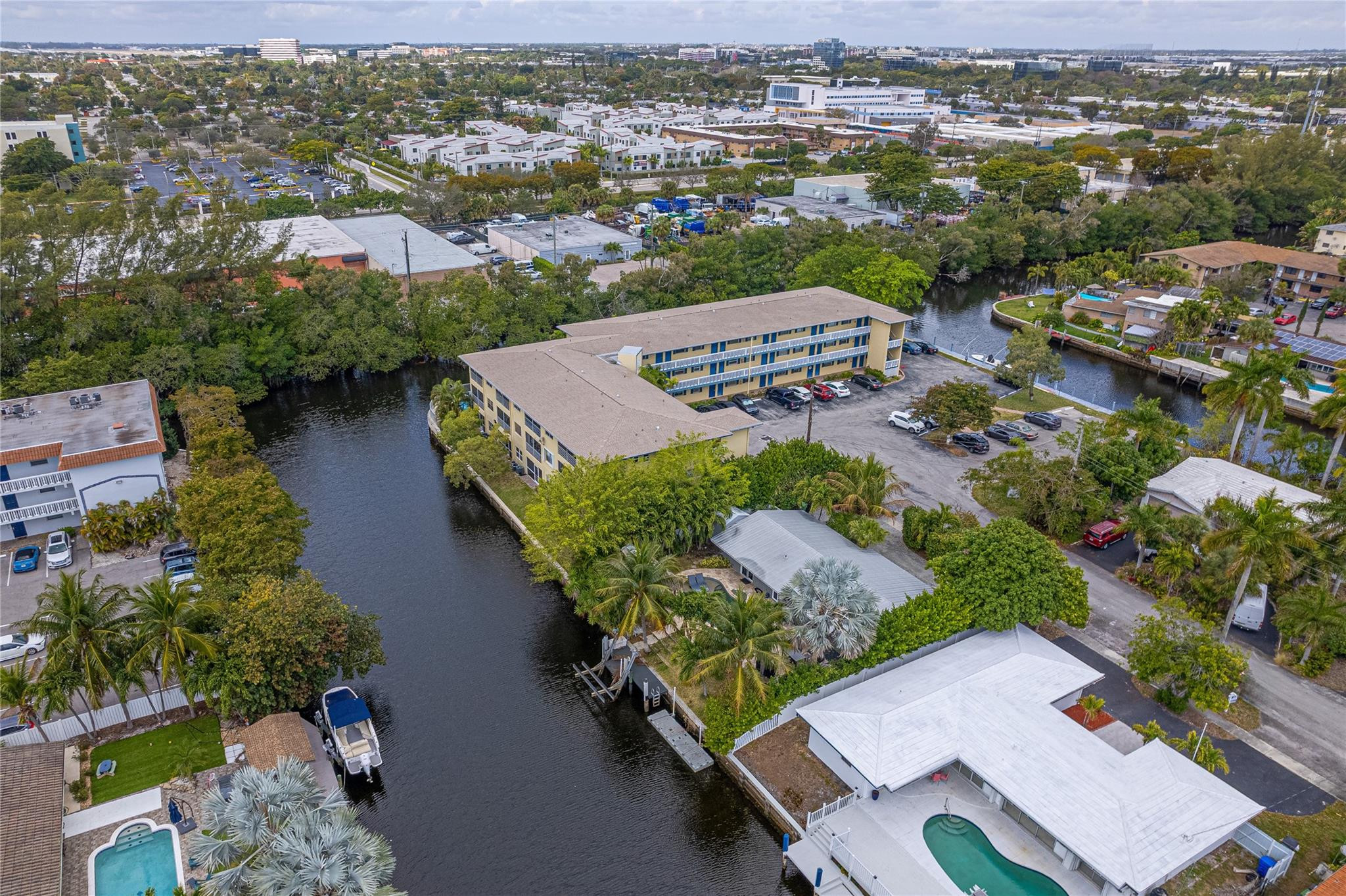 1412 NE 57th Fort Lauderdale, FL 33334