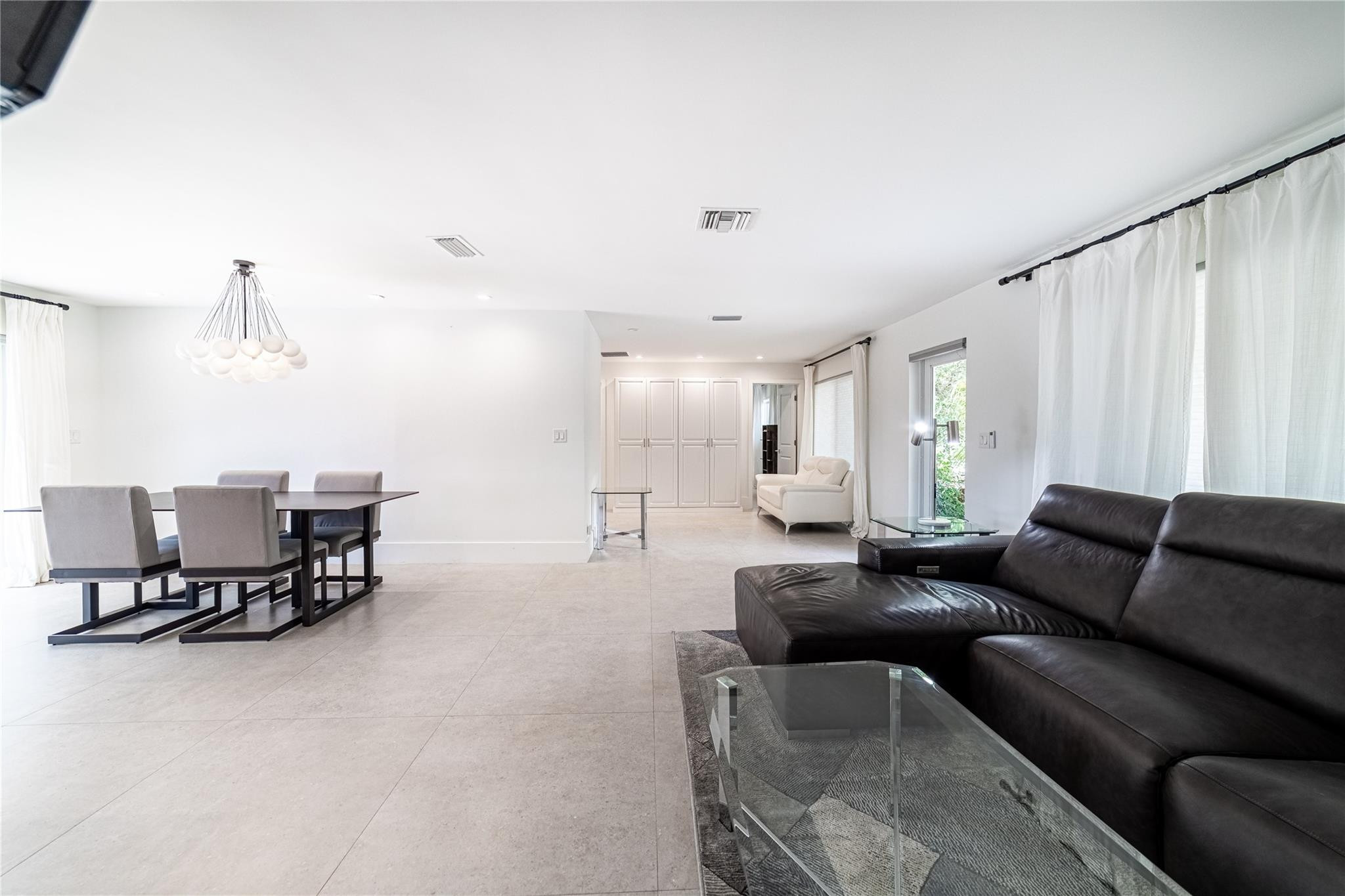 1412 NE 57th Fort Lauderdale, FL 33334