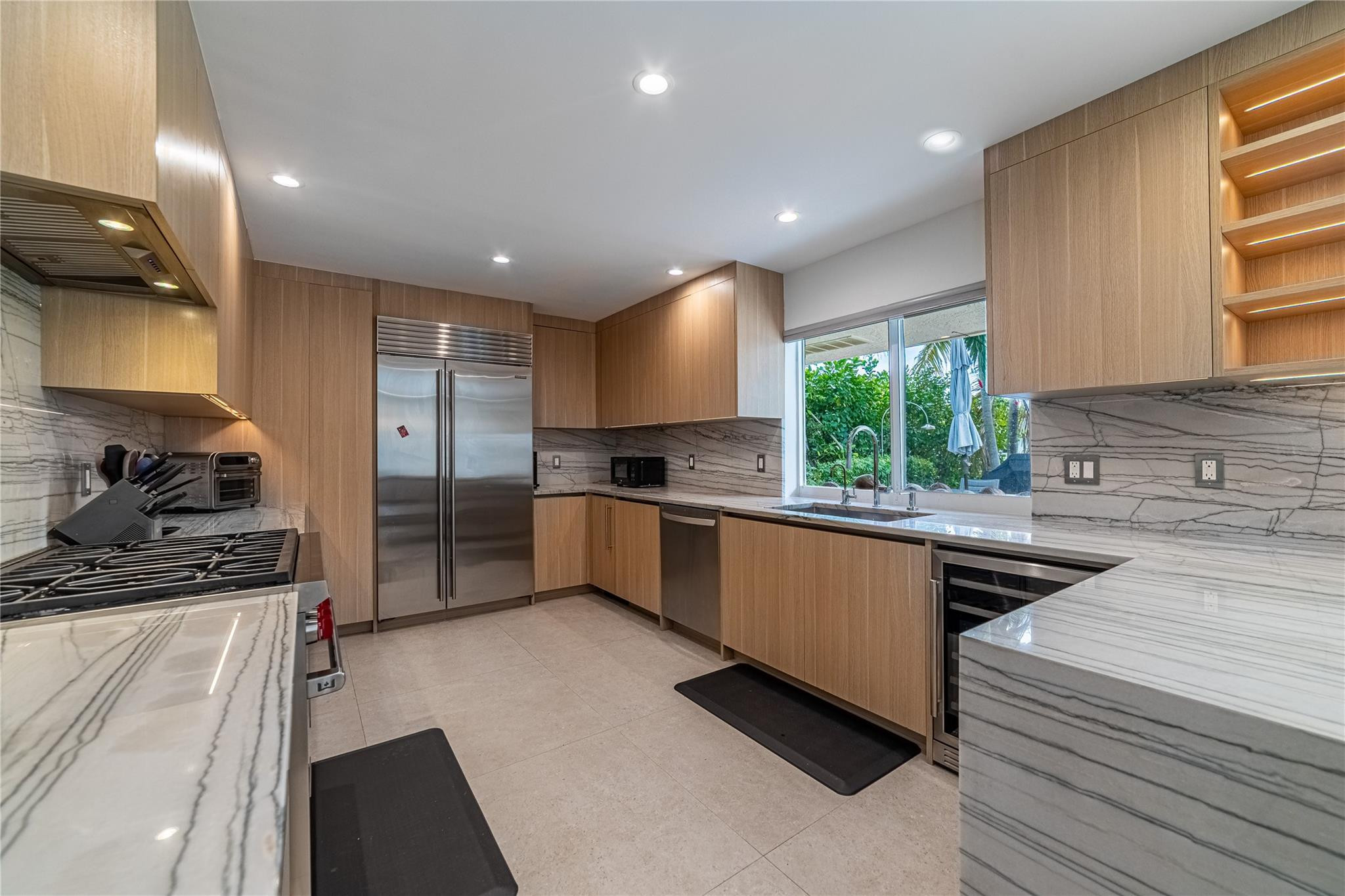 1412 NE 57th Fort Lauderdale, FL 33334