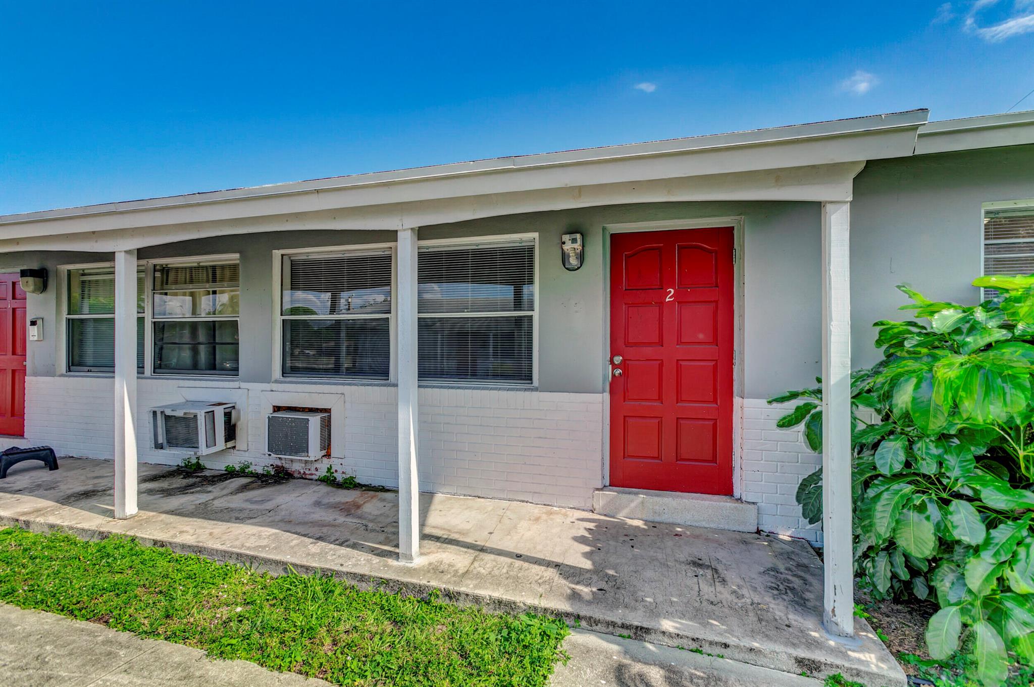 461 Silver Bch Rd #1 Riviera Beach, FL 33403