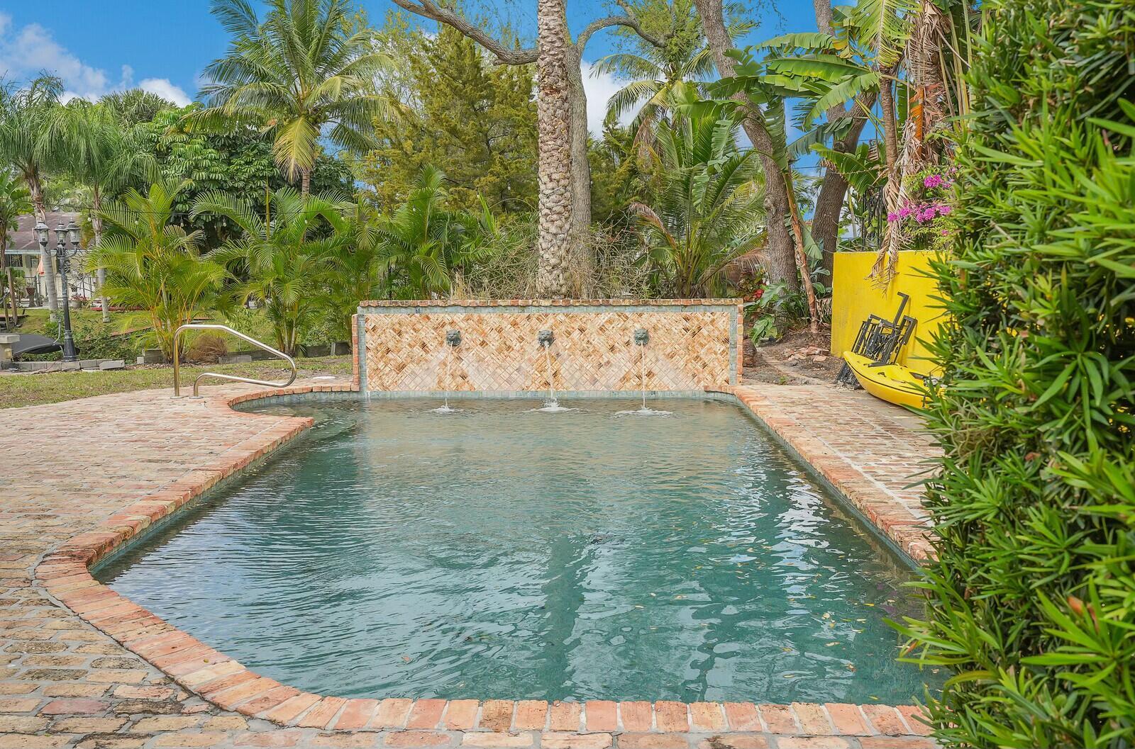 9283 SE Cove Pt St Jupiter, FL 33469