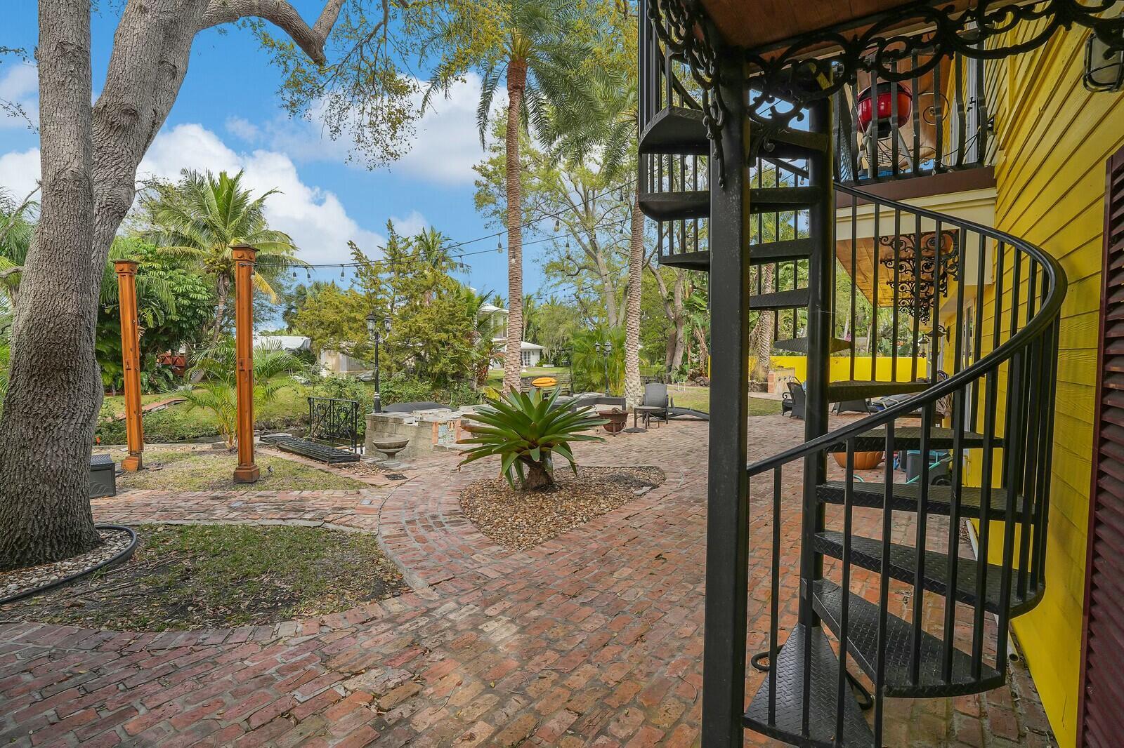 9283 SE Cove Pt St Jupiter, FL 33469