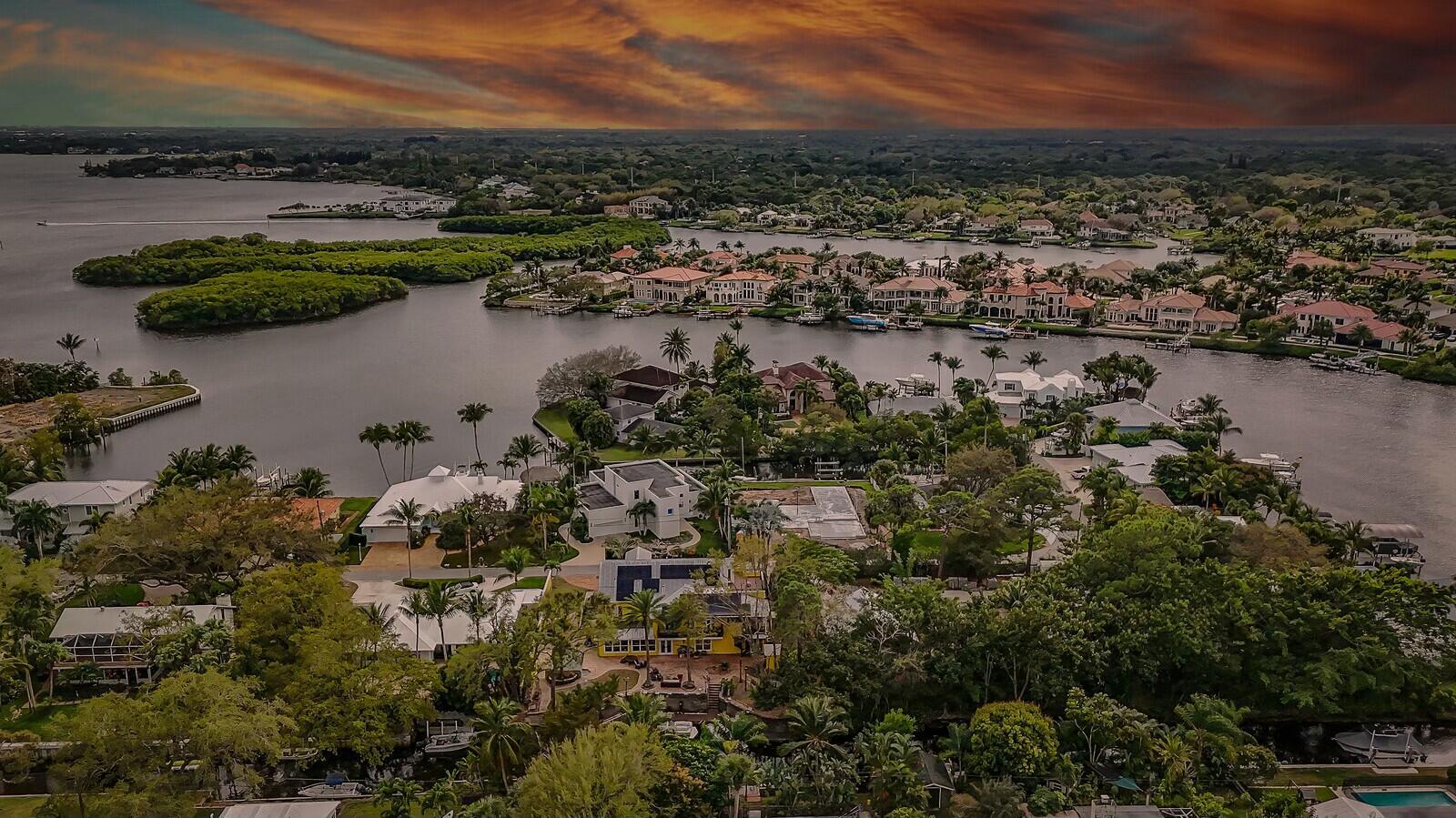 9283 SE Cove Pt St Jupiter, FL 33469