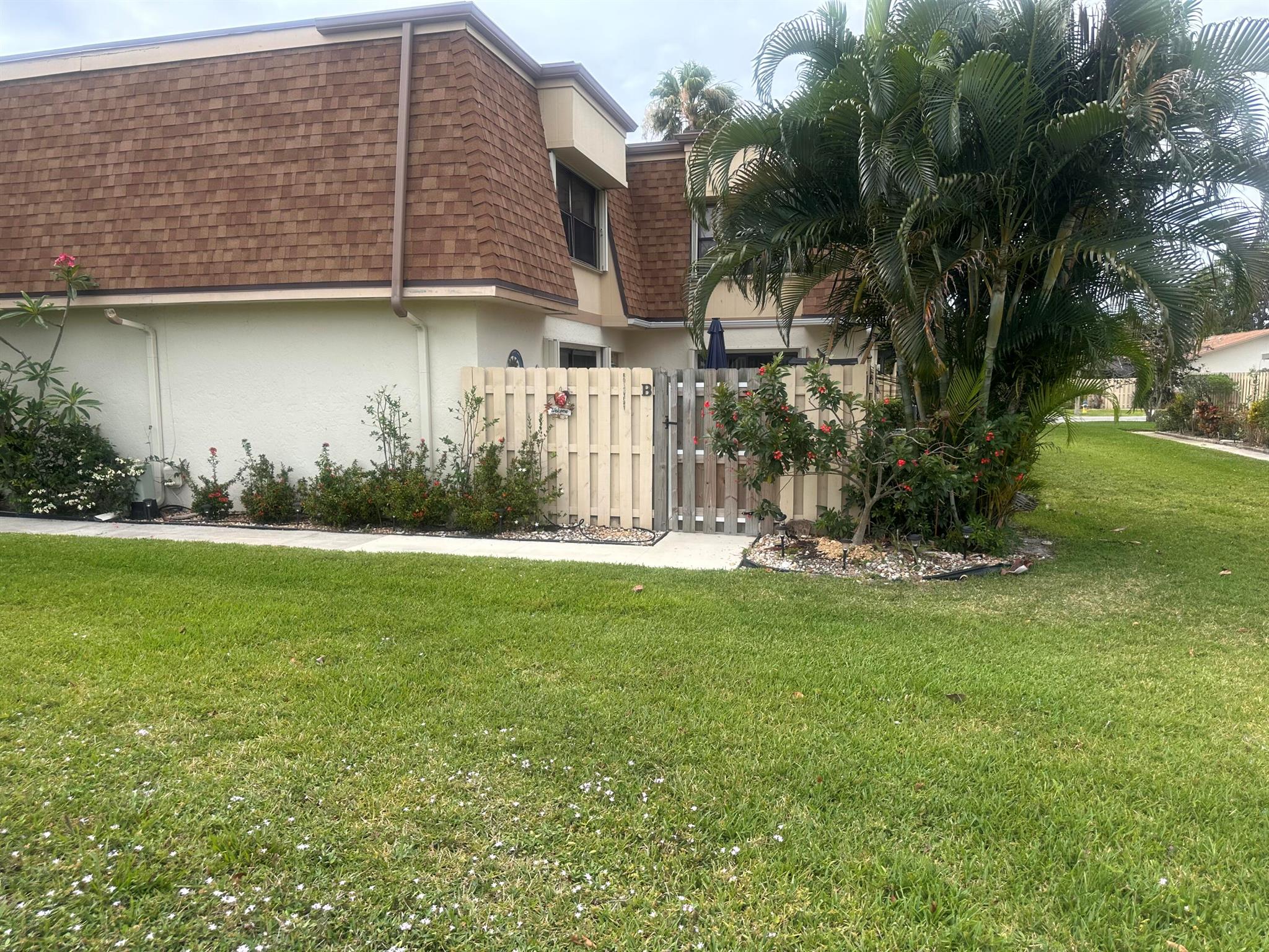 2633 NW 7th Ct #B