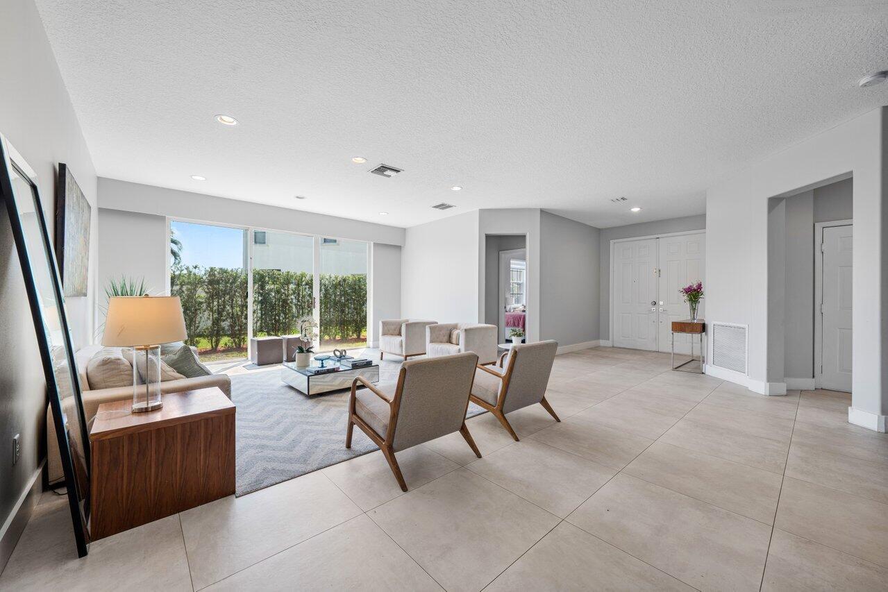 2261 Balsan Way Wellington, FL 33414