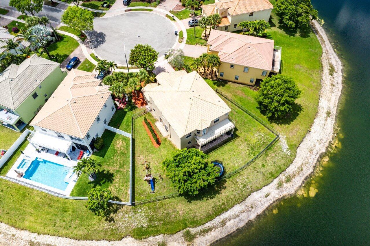 2261 Balsan Way Wellington, FL 33414