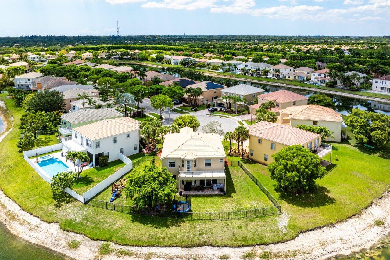 2261 Balsan Way Wellington, FL 33414