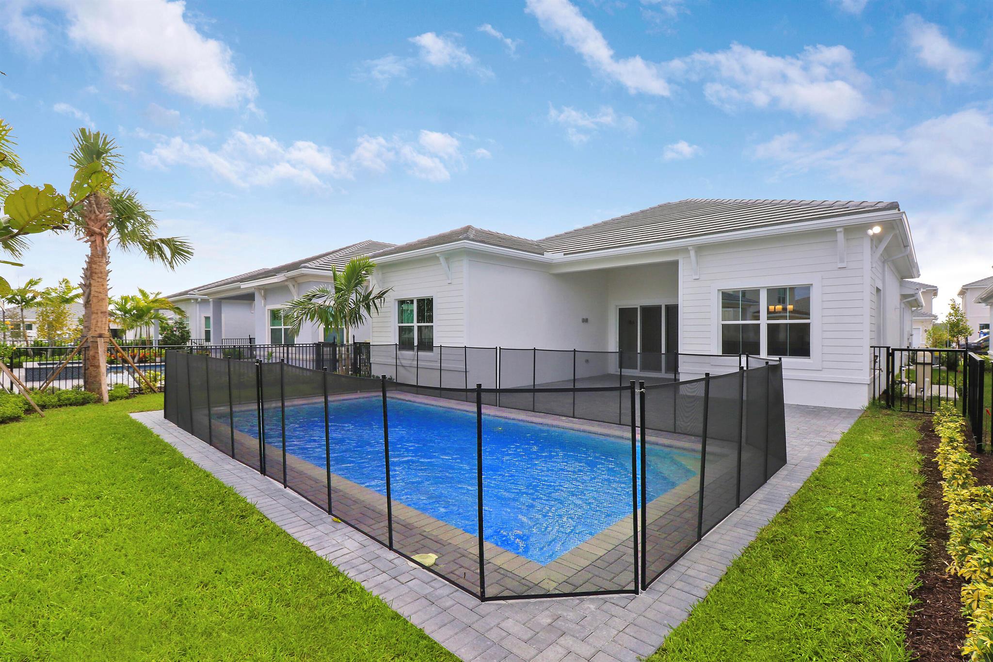 12549 Nautilus Cir
