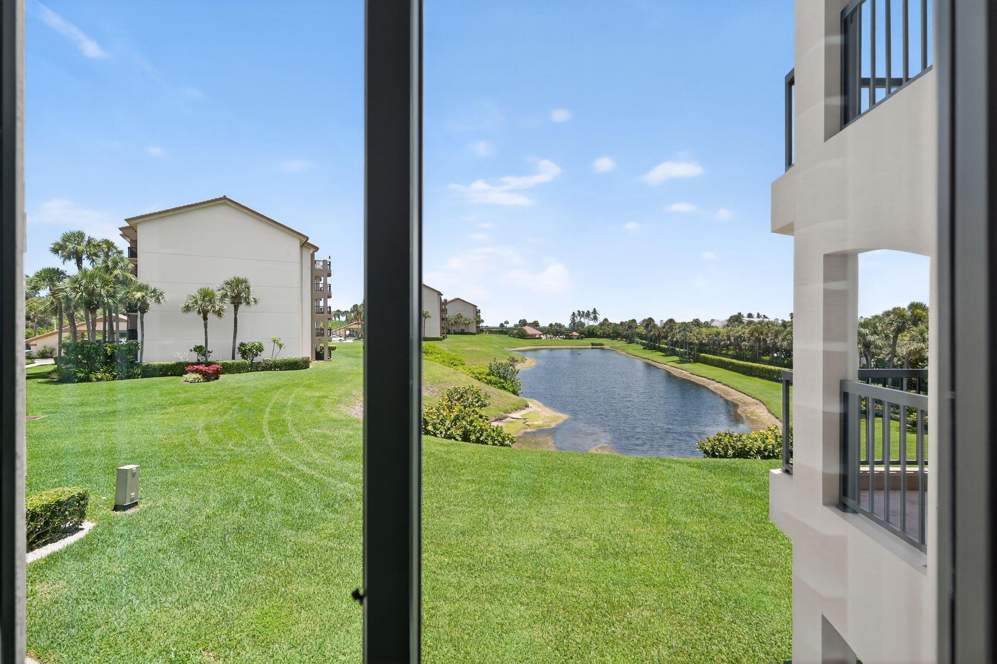 401 Ocean Blfs Blvd #205 Jupiter, FL 33477