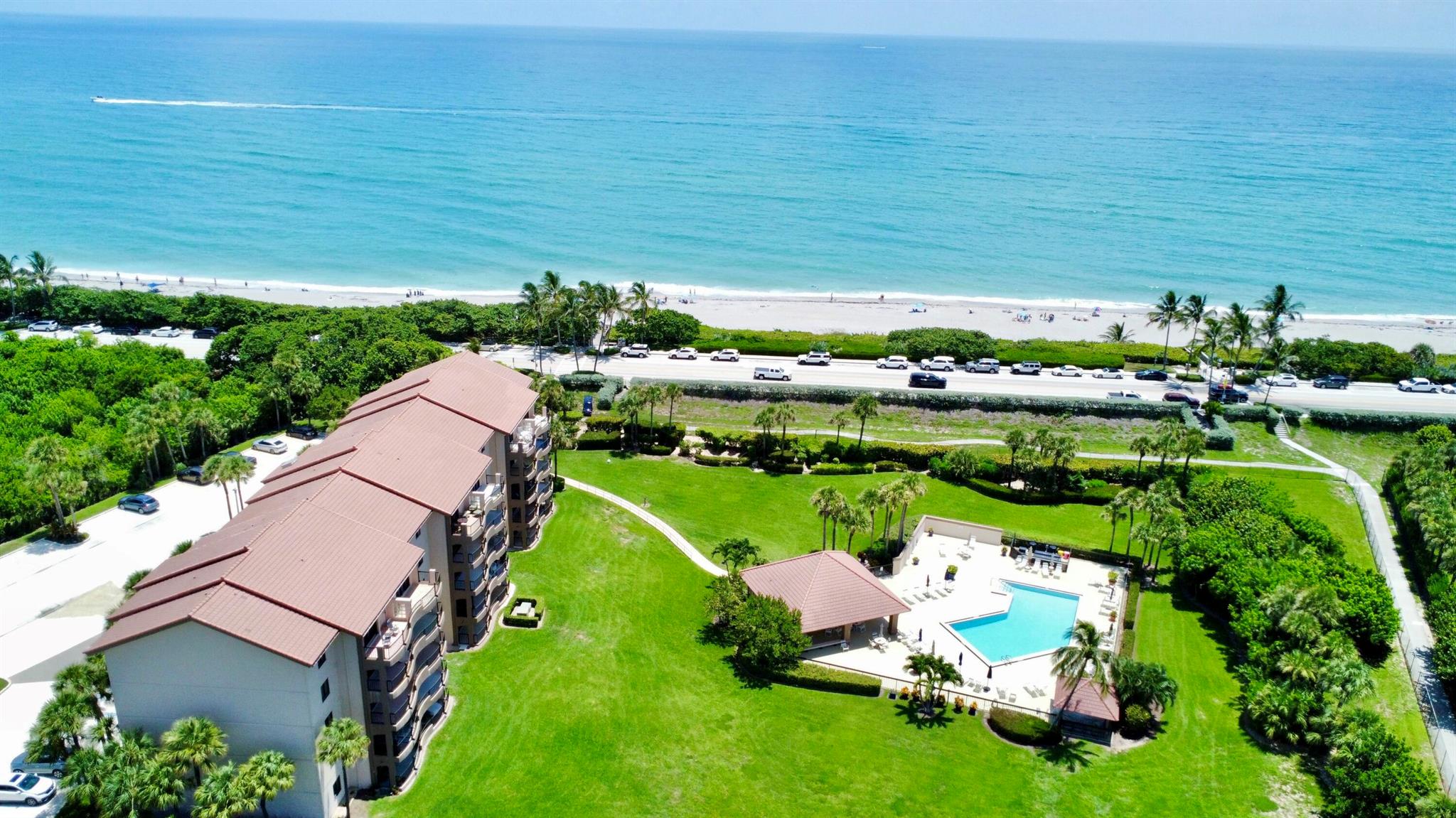 401 Ocean Blfs Blvd #205 Jupiter, FL 33477