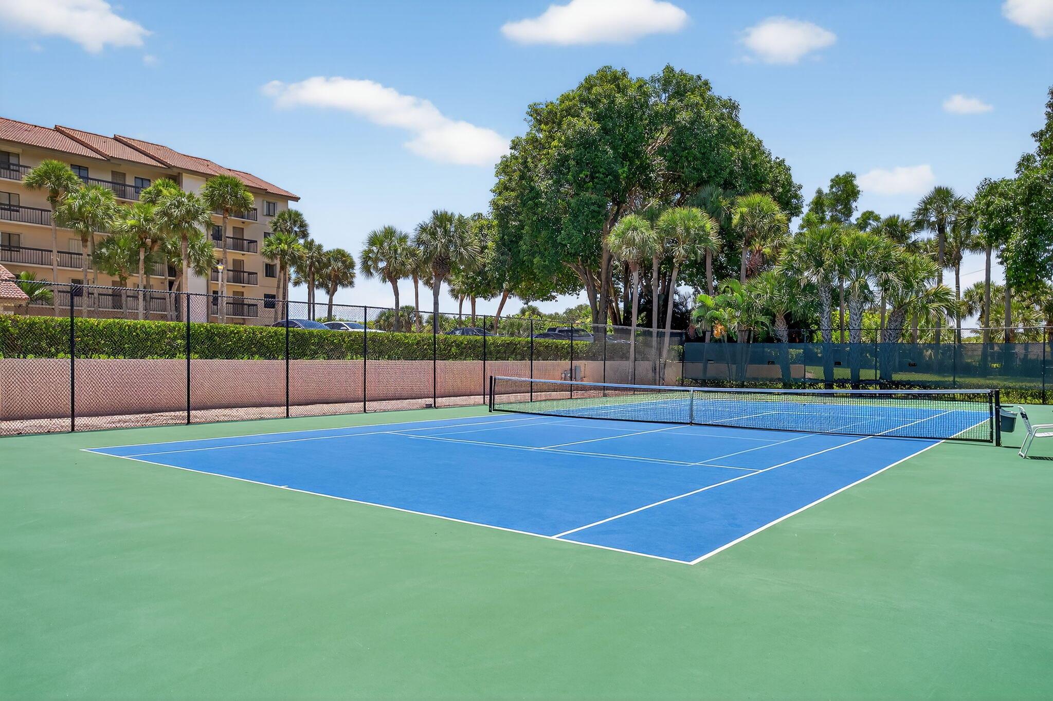 401 Ocean Blfs Blvd #205 Jupiter, FL 33477
