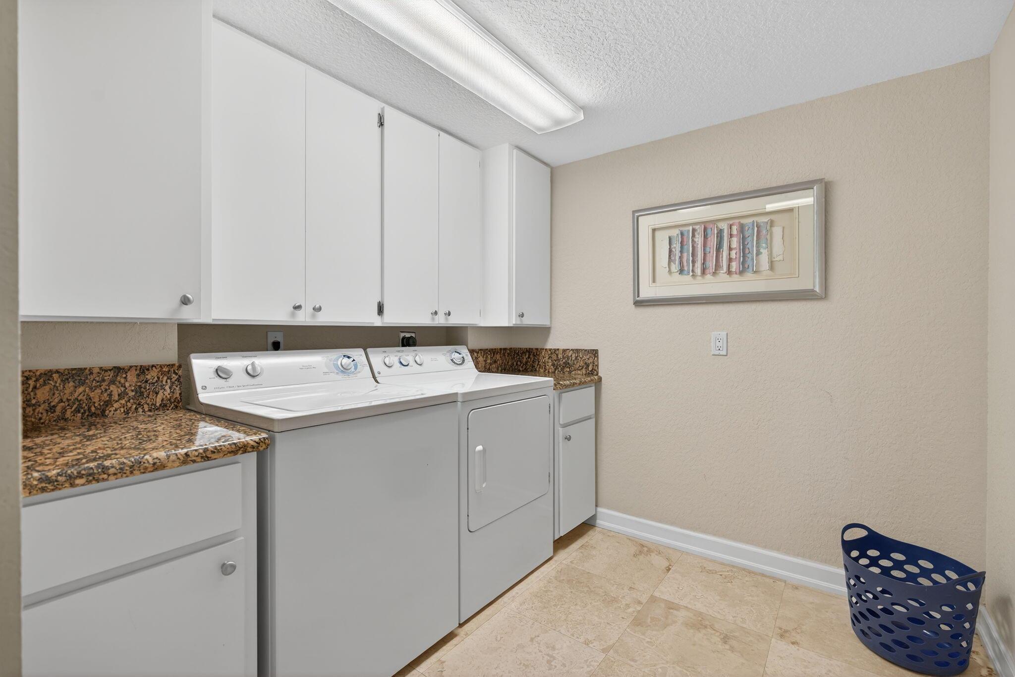 401 Ocean Blfs Blvd #205 Jupiter, FL 33477