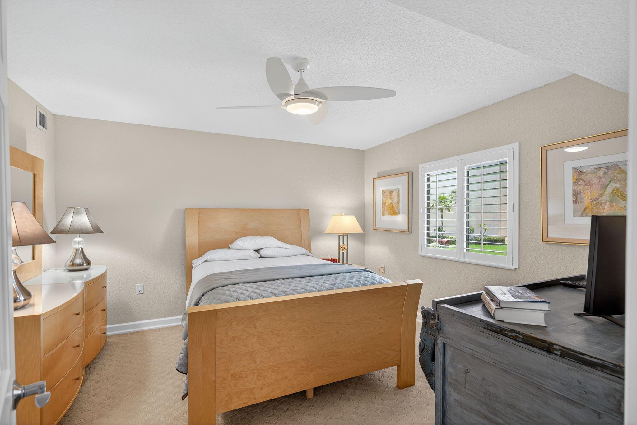 401 Ocean Blfs Blvd #205 Jupiter, FL 33477