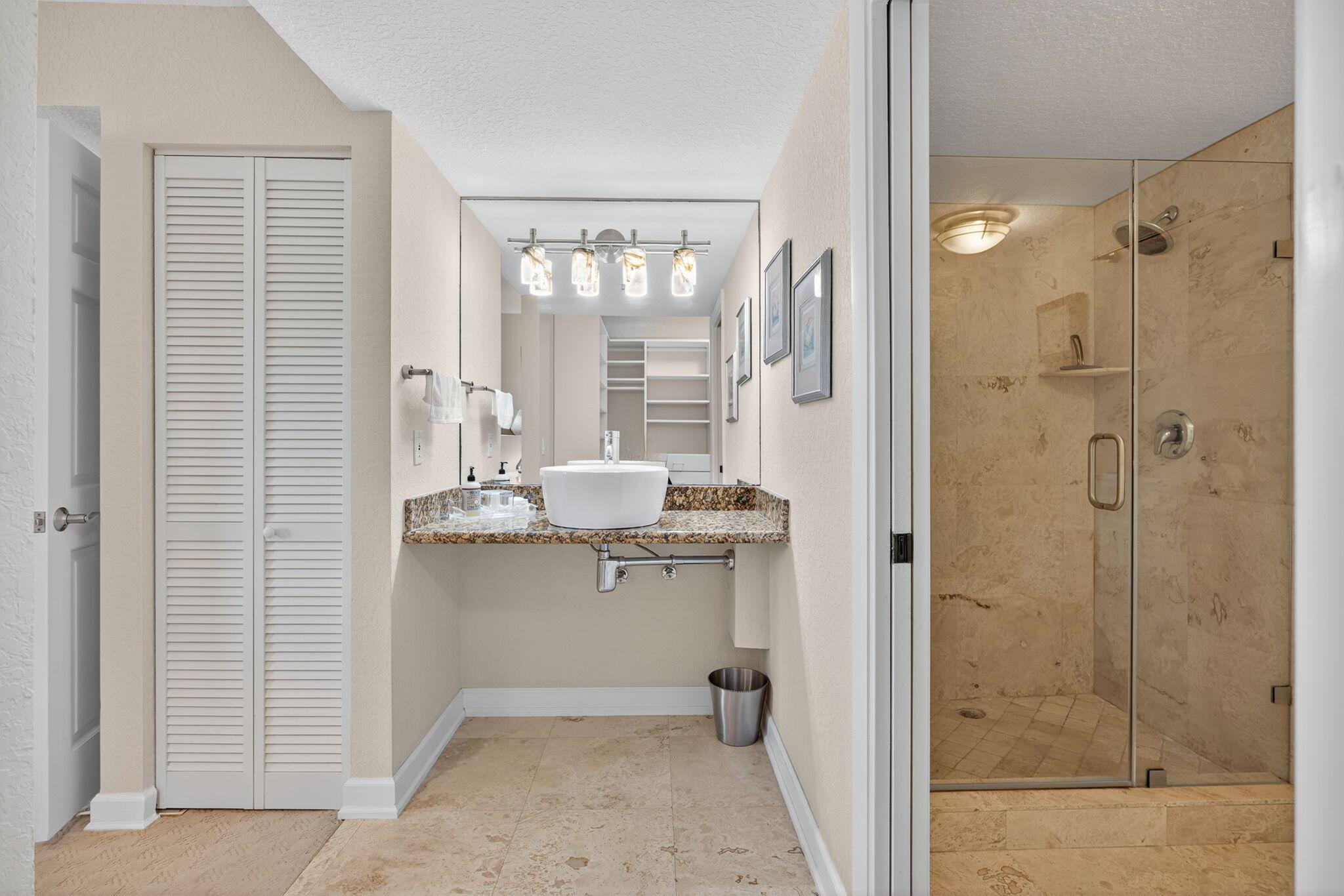 401 Ocean Blfs Blvd #205 Jupiter, FL 33477