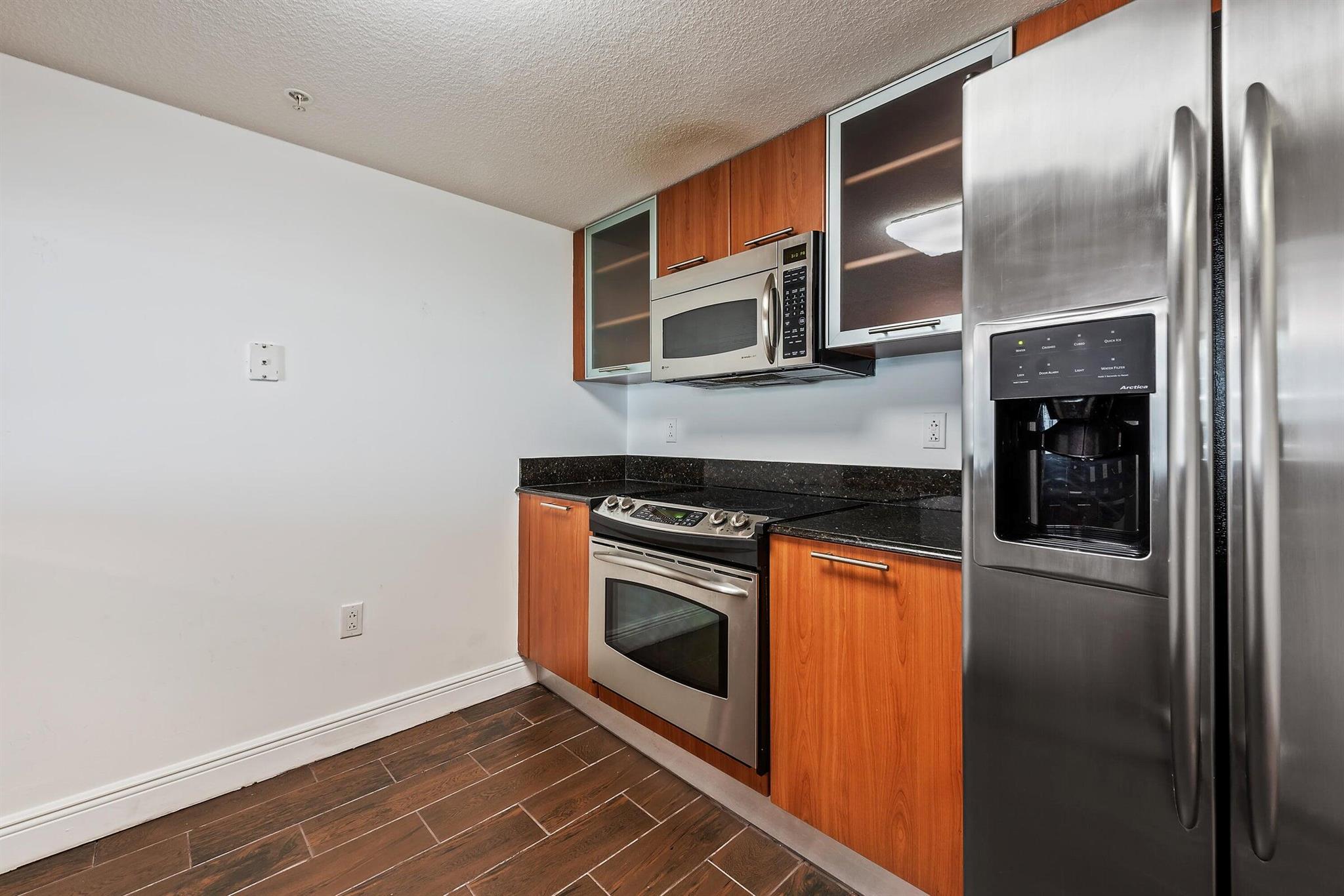 image 1800 CLUB CONDO11