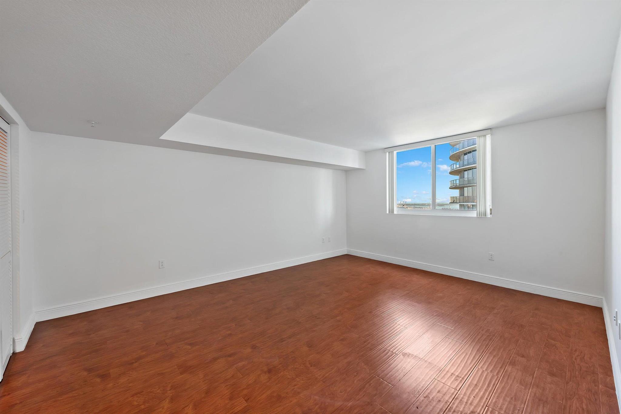 image 1800 CLUB CONDO13