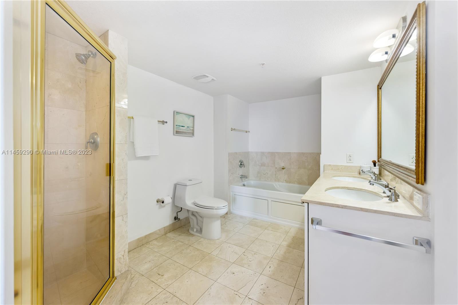 image 1800 CLUB CONDO18