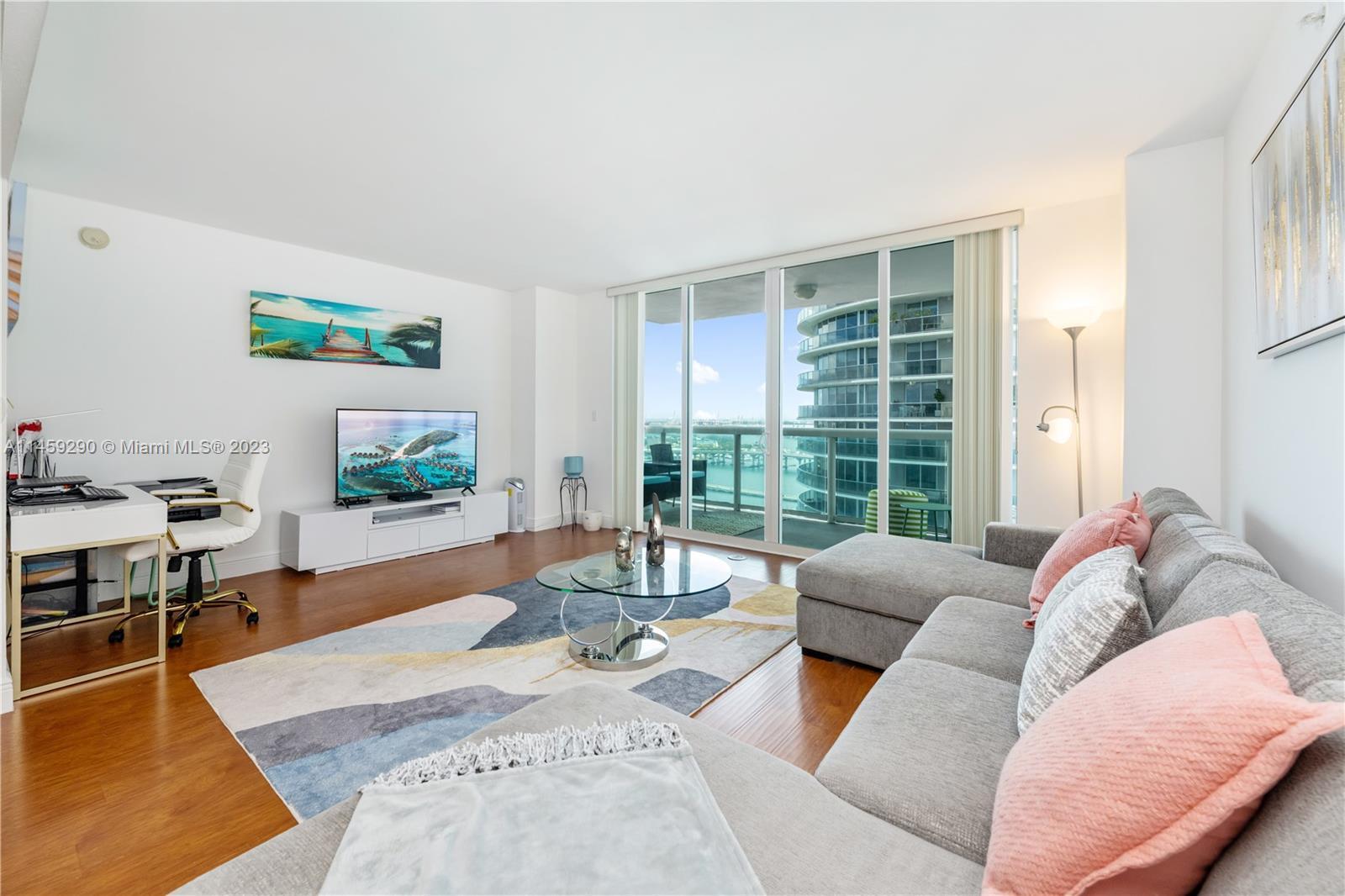 image 1800 CLUB CONDO1