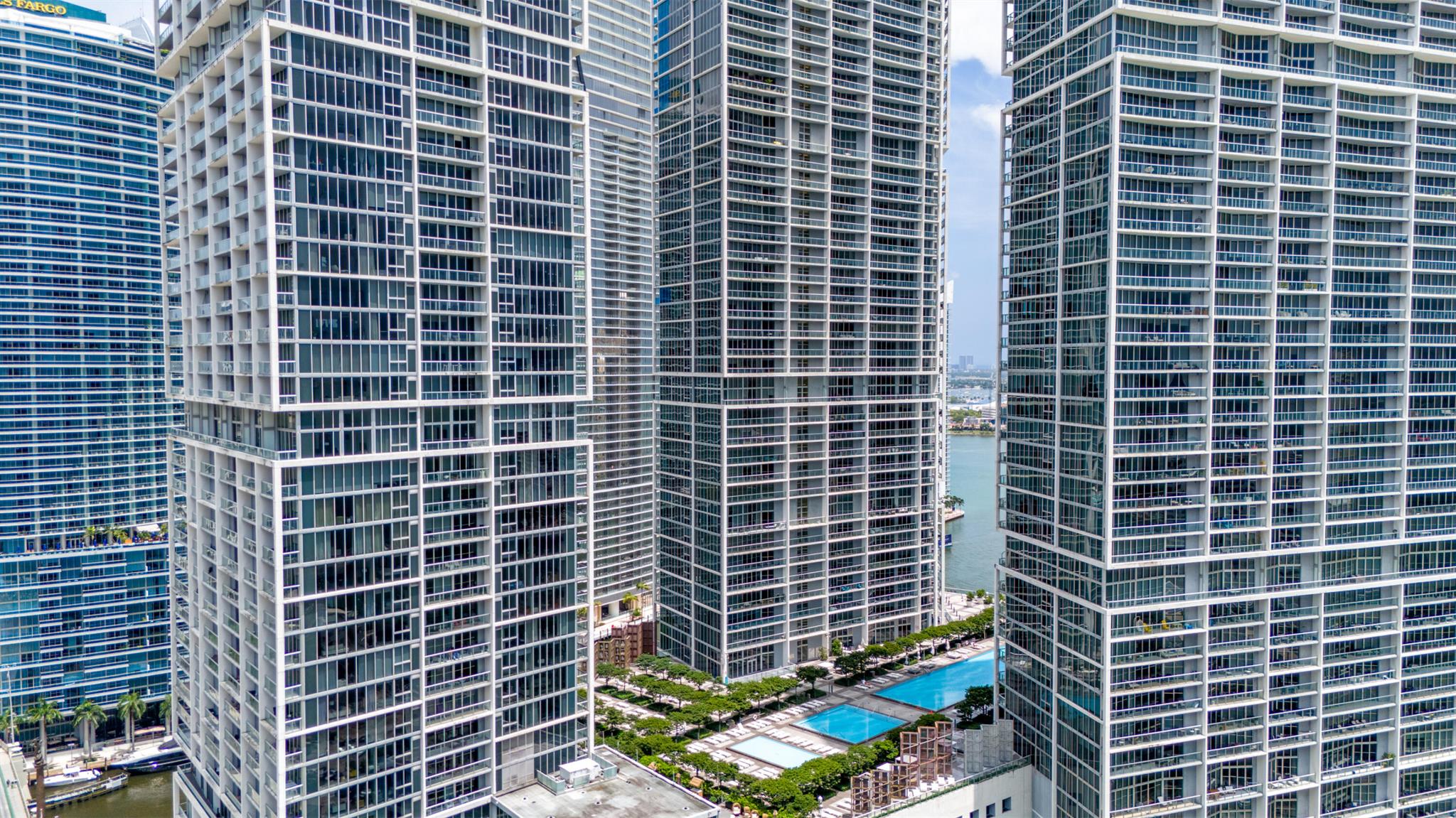 image Icon Brickell25