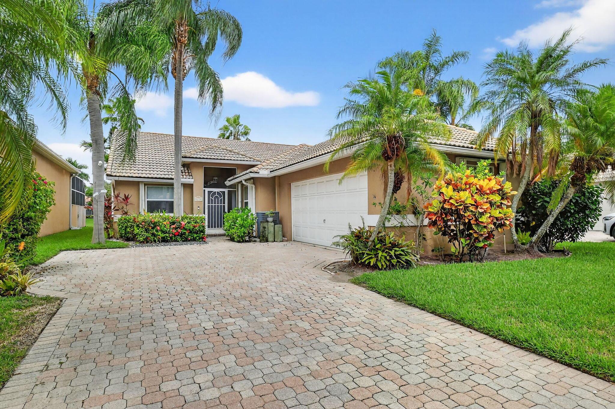 5230 Grande Palm Cir