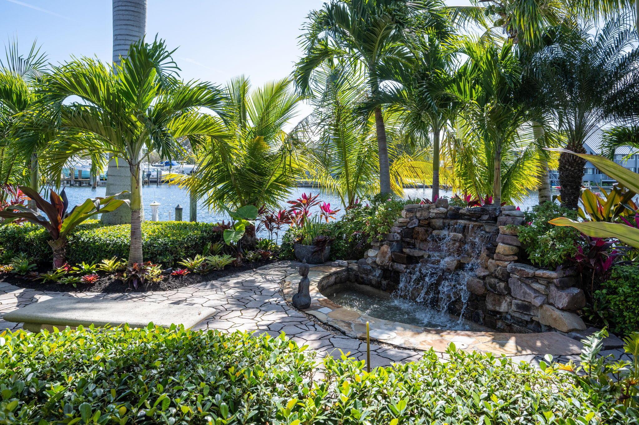 2105 Windward Way Vero Beach, FL 32963