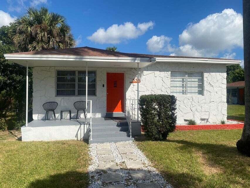 538 SW 7th St