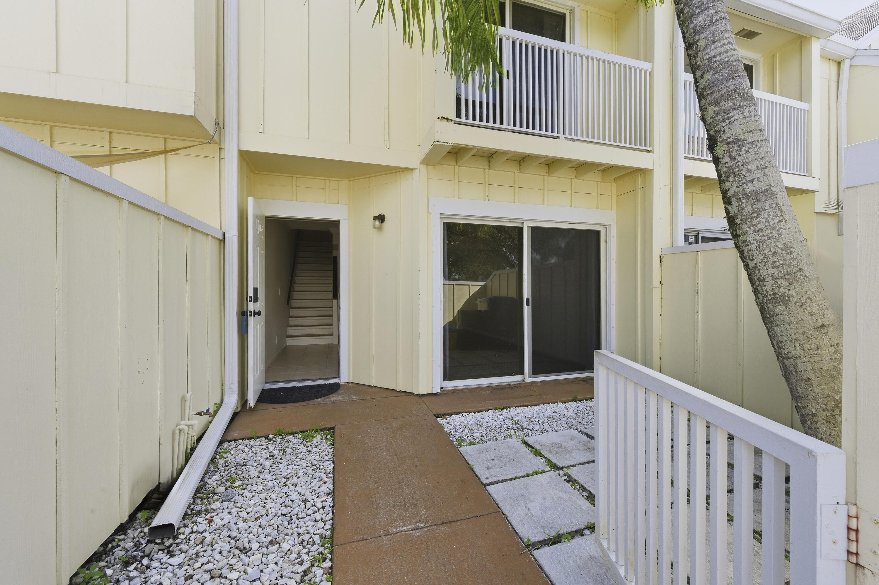 6375 Riverwalk Ln #4 Jupiter, FL 33458