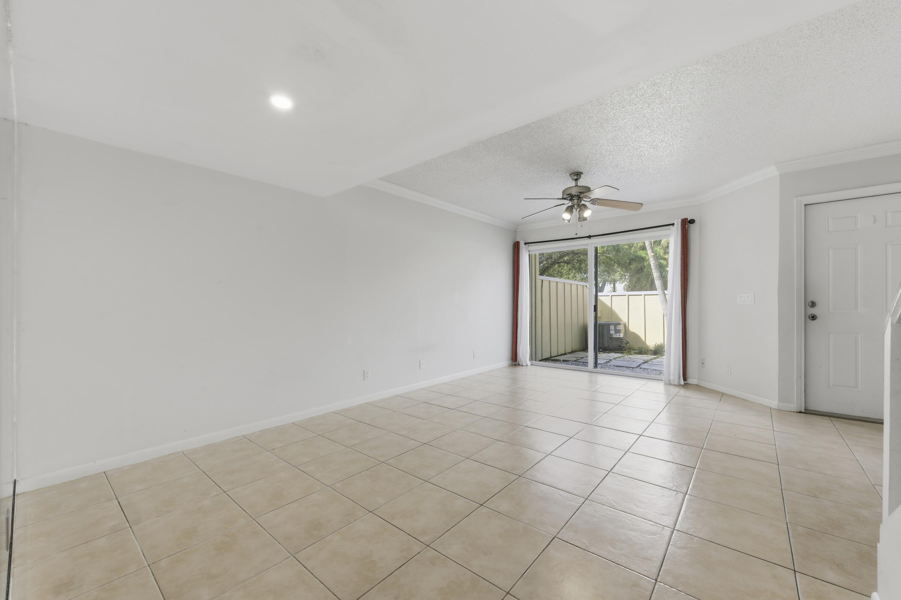 6375 Riverwalk Ln #4 Jupiter, FL 33458