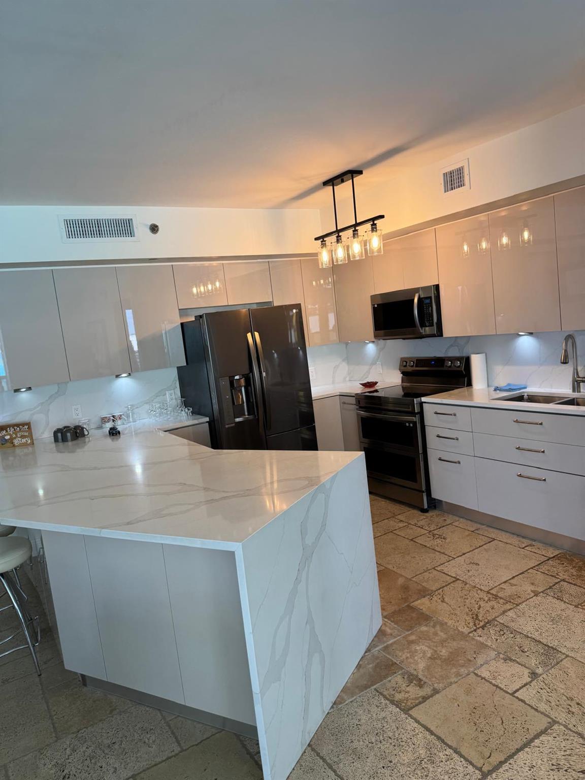 image Beach Club Three Condo17