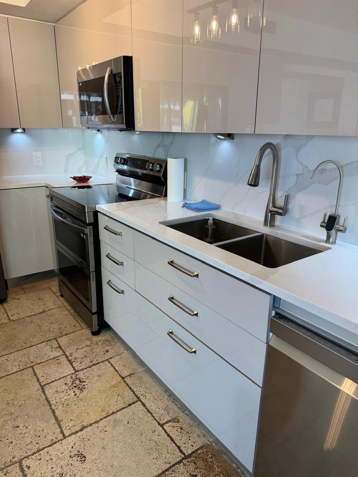 image Beach Club Three Condo19